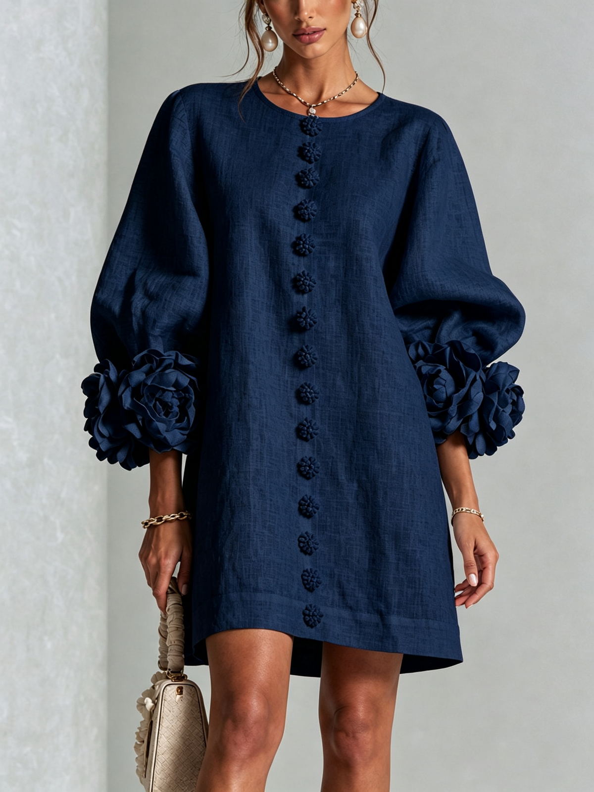 Eleonora · Vestido mini con puños de flor azul marino — Nola Bellari